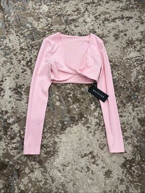 White Fox Active, Pink Long-Sleeve Cropped Twist Top,  size Small.